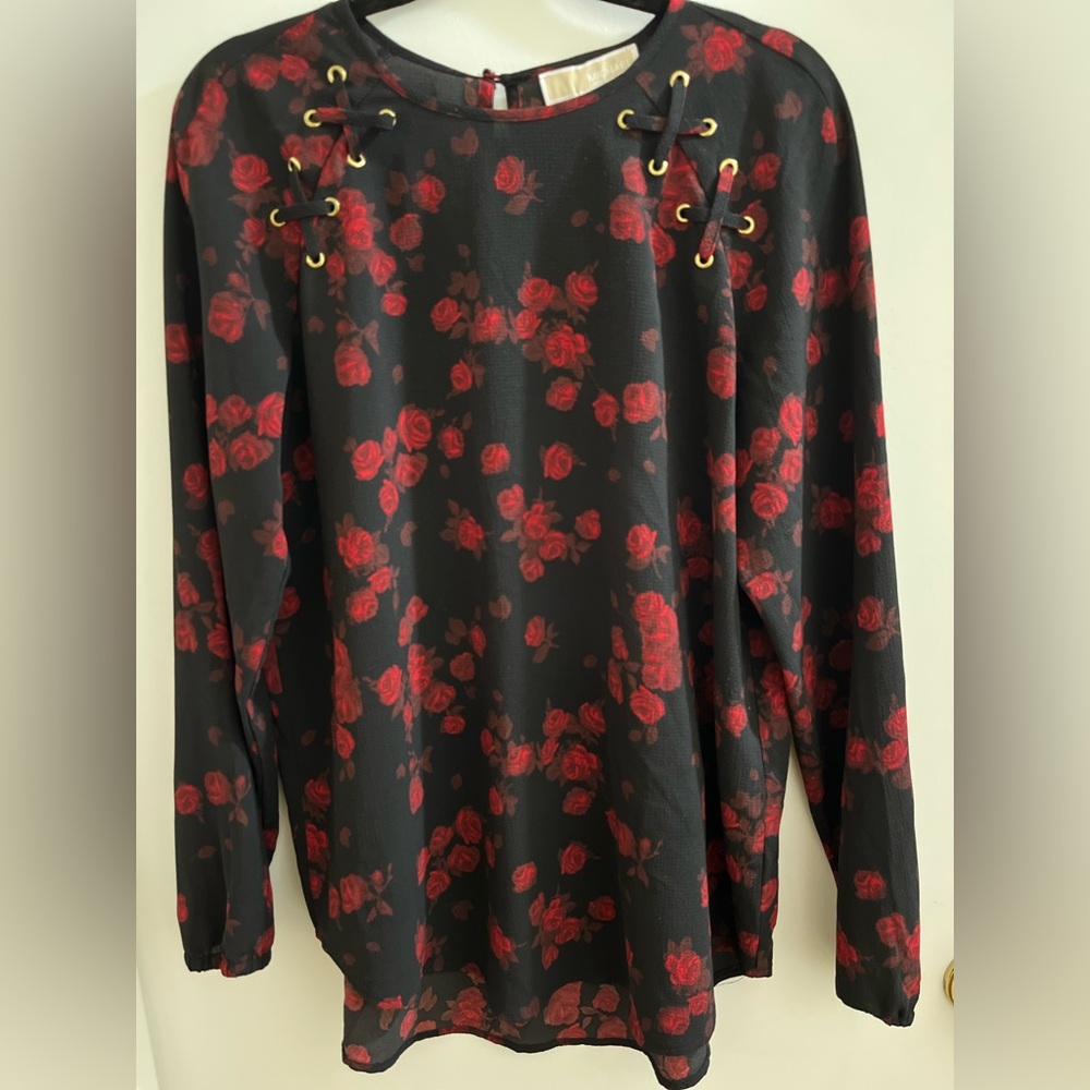 Ladies Rose Motif Top
